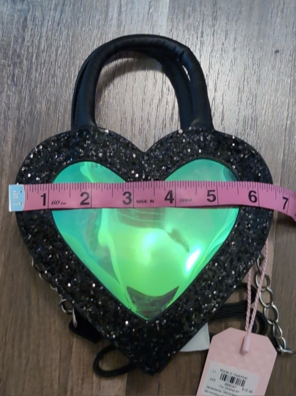 Heart-Shaped Black and Green Crossbody Bag - Picture 3 of 8